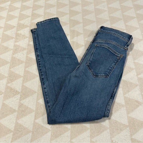 Madewell 10” high rise skinny jeans foregate wash knew rip edition - Picture 4 of 8